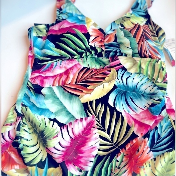 SWIM SOLUTIONS V-Neck Pleated Tummy-Control Tankini Top,swimming suit size 10 - Picture 10 of 14